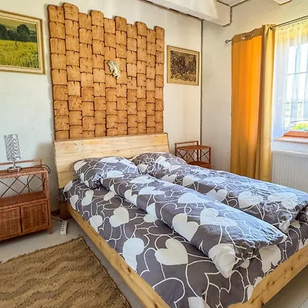 Duzy Dom I Z Bala - Caloroczne Дом отдыха *